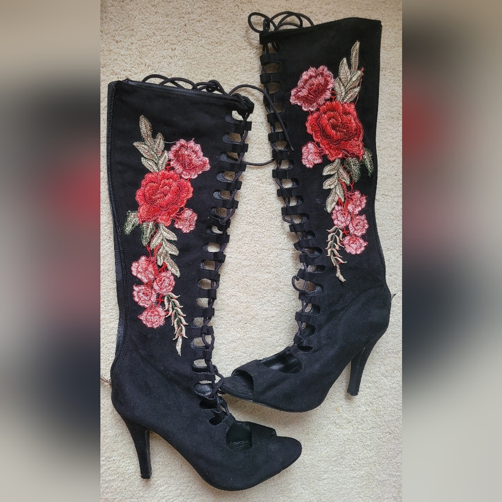 Boots - Picture 2 of 5